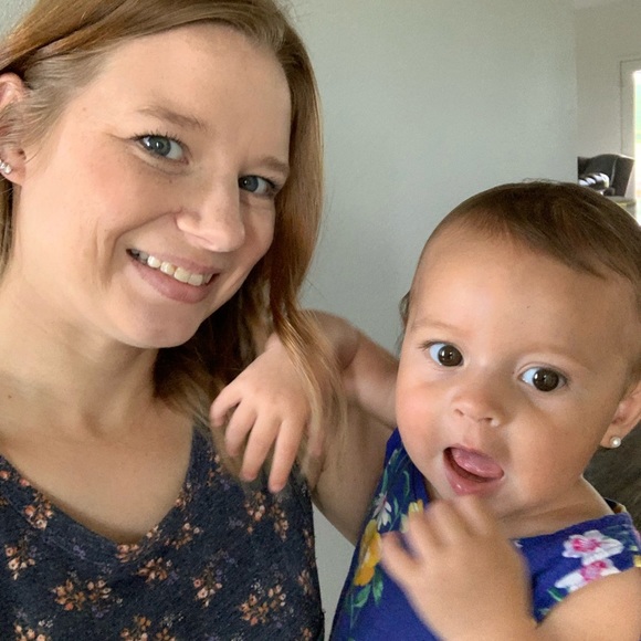 Meet your Posher, Kristen - Picture 2 of 2